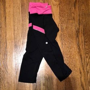 Lululemon black & pink yoga pants